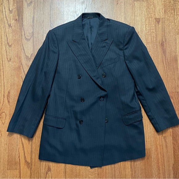 Armani Collezioni Other - Armani Collezioni double breasted pinstripe wool sports coat blazer size 42 R